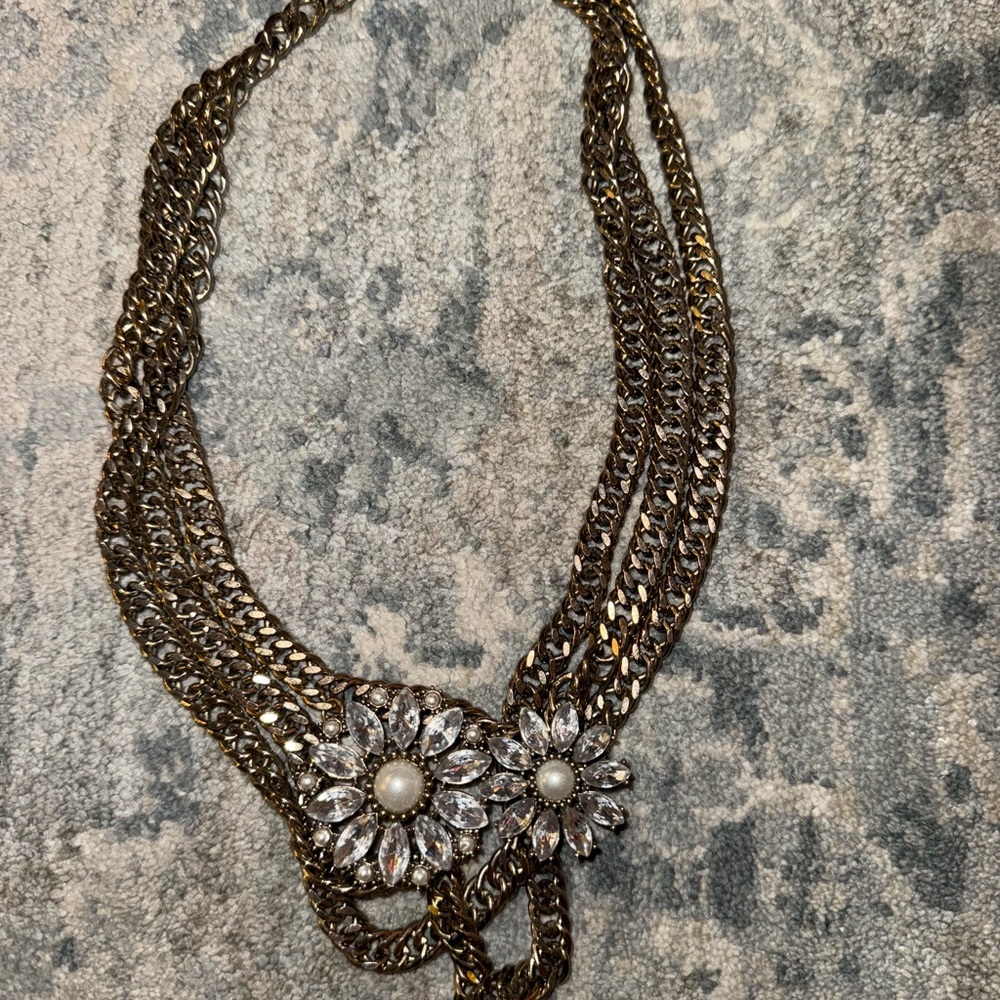 Elegant Gold and Silver Floral Necklace